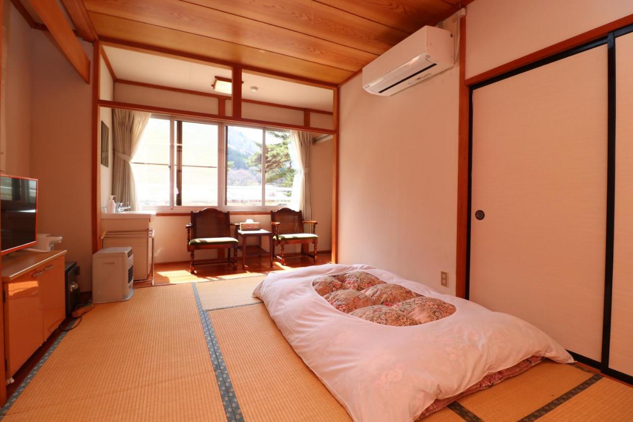 赤沢温泉旅館 3*